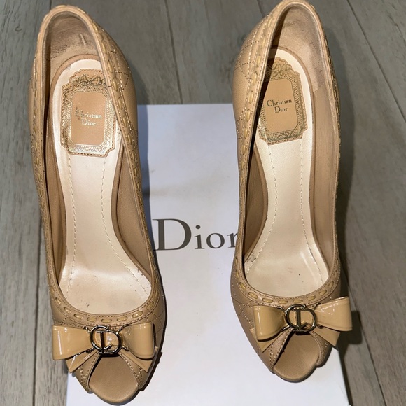 Dior Tan Bow Detail Heels - Picture 1 of 13
